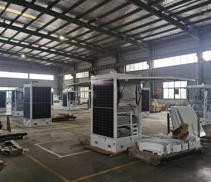 Cube Solar Light Tower 600W